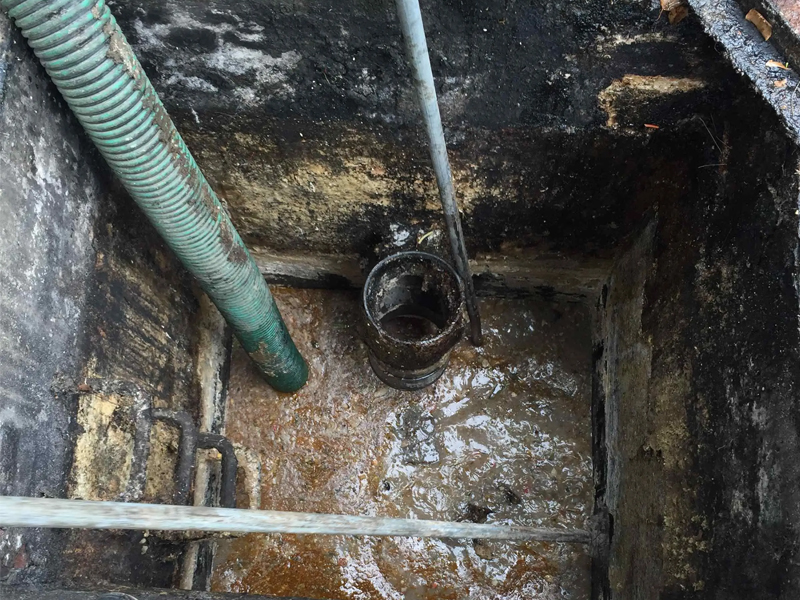 宁海路隔油池清理